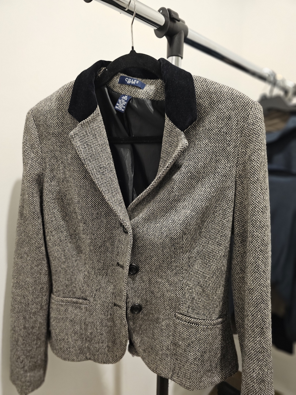 Vintage Chaps Gray Tweed Blazer with Black Velvet Collar